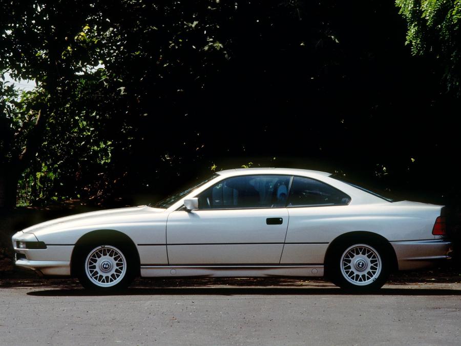  BMW 850i 1989 года  (фото 22 из 27)